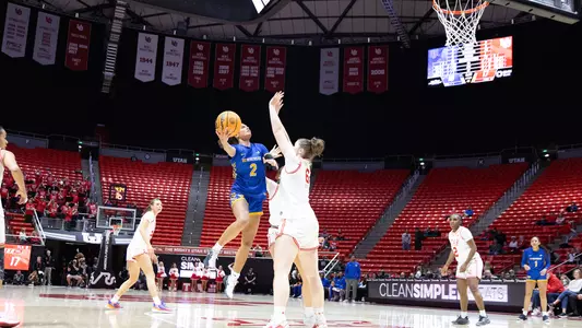 Seneca Hackley lay up attempt at Utah