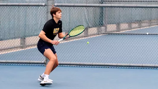 Alexey Efremov in singles match against CUI