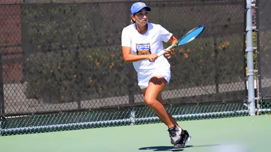Niki Shahbazi on the baseline