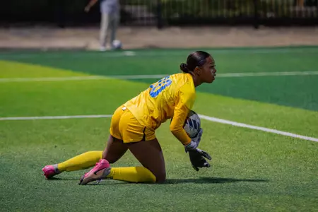 KaMia Elliott in goal