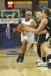 Freshman Tia Elbert tied the game-high 14 points and served up nine assists in the victory over Vanderbilt.