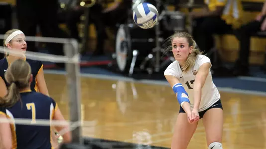 Sophomore libero Lauren Houg has averaged 6.73 digs per set over MU's last six matches.