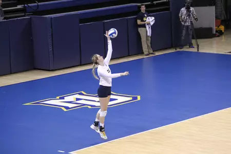 Setter Sara Blasier