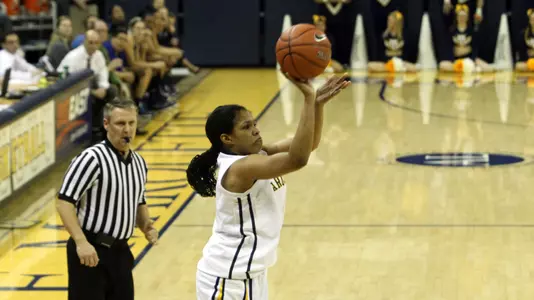Senior guard Arlesia Morse