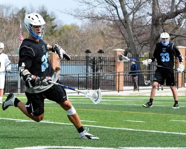 Bob Pelton of Grand Rapids, Michigan was one of two players to sign an NLI with MU last fall.