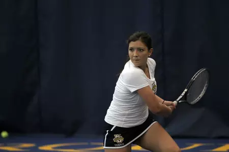With her singles victory, Aleeza Kanner is now 6-0 in singles play this season