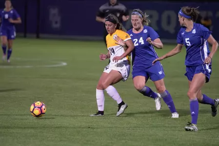 Jamie Kutey's speed afforded Marquette a number of good early looks on Friday against Drake (photo: Russ Handwork).