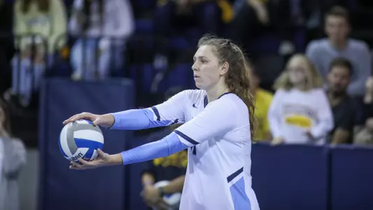 Marquette Volleyball vs. Creighton action photos