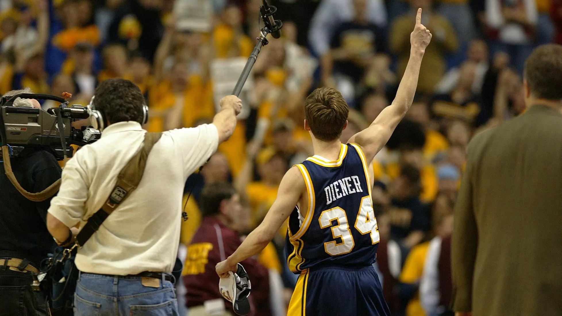 Former, Game, Marquette men's basketball, Men's Basketball, Navy, Other Keywords, Travis Diener 2001-2003, Vs. Kentucky
Marquette Men's Basketball vs. Kentucky