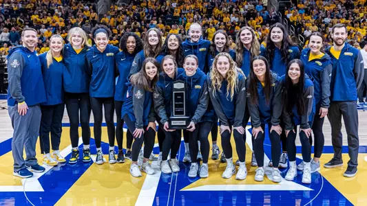2022 BIG EAST Champion Marquette Volleyball Team