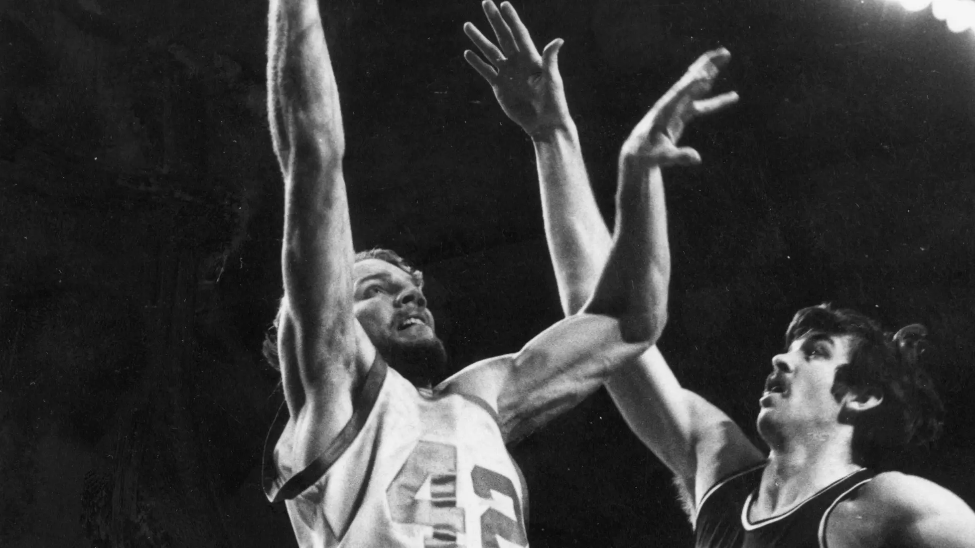 Bill Neary attempts a layup in a game against Penn State, 1974-1977 (probably December 11, 1976).
Bill Neary attempts a layup, 1974-1977
Athletes, Bill Neary, Males, Men's Basketball