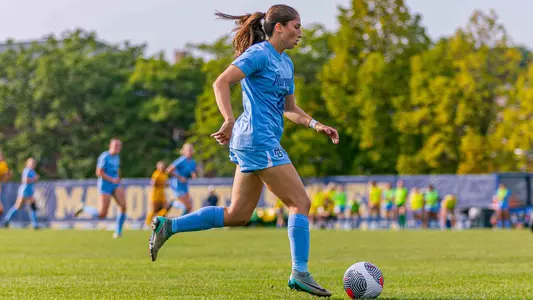 29 Alexa Maletis