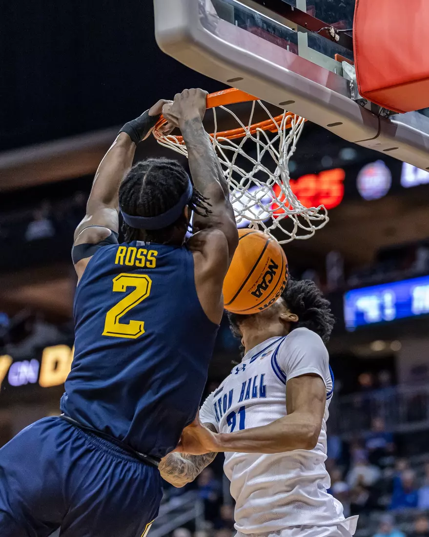 #10 Marquette Men's Basketball defeats to Seton Hall 76-59 on Tuesday, January 21st, 2025 at The Prudential Center in Newark, NJ