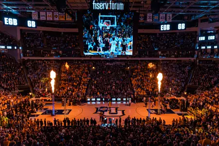 #9 Marquette Men's Basketball falls to #25 UCONN 77-69 on Saturday, February 1st, 2025 at Fiserv Forum in Milwaukee, WI