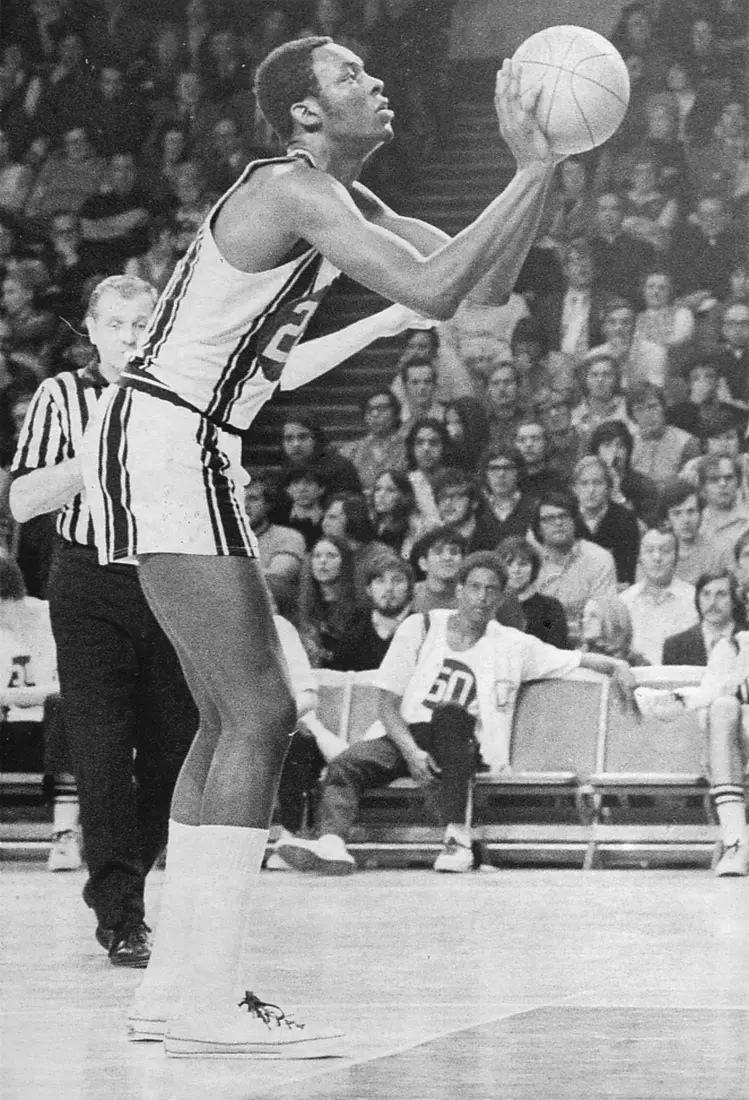 Hall of Fame, Jim Chones, Men's Basketball, Teams