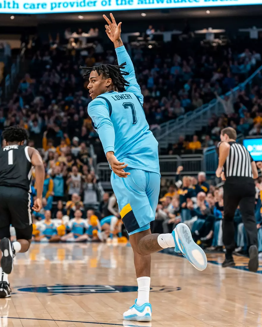 #21 Marquette Men's Basketball defeats Providence 82-52 on Tuesday, February 25th, 2025 at Fiserv Forum in Milwaukee, WI