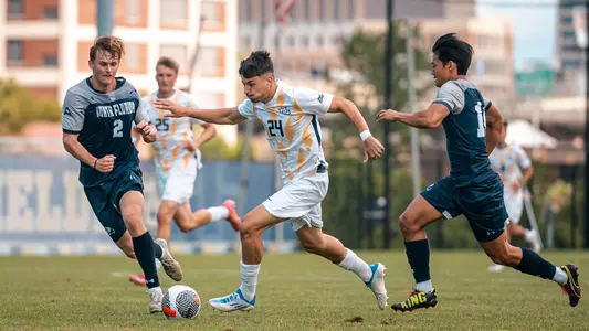 24 Gabriel Miranda
Marquette Mens Soccer beats North Florida 2-1 at Valley Fields in Milwaukee, WI on August 24th, 2025.