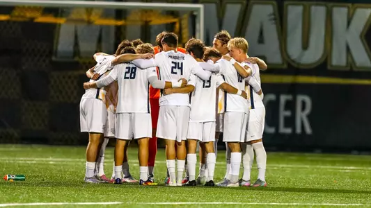MSOC huddle at milwaukee