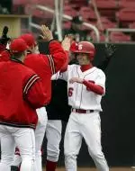 The NC State baseball team has signed a 10-man recruiting class that will play for the Wolfpack beginning in the 2005 season.