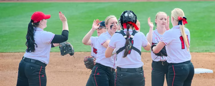 Infield Huddle High Five FPP
