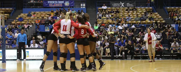 Team Huddle Versus Auburn