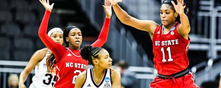 Mar 23, 2018; Kansas City, MO, USA; in the semifinals round of the 2018 NCAA Tournament at the Sprint Center. Kelly Ross