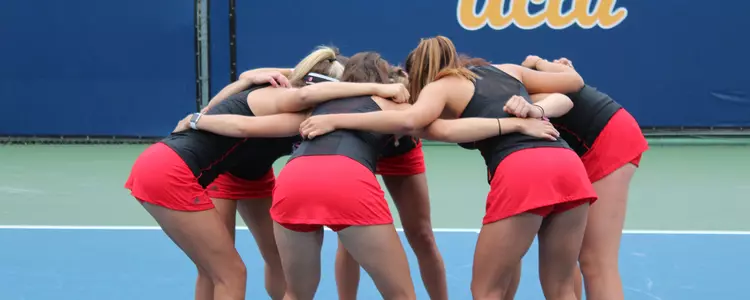 Women's Tennis Huddle