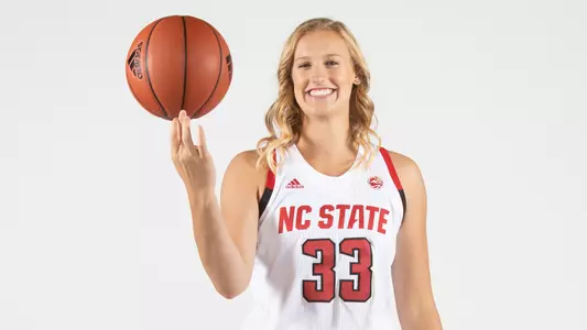 Elissa Cunane Pose Ball Spin