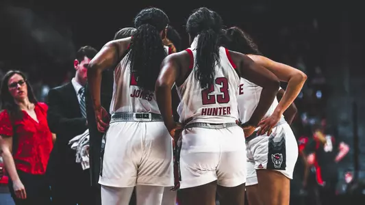 WBB Team Huddle