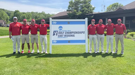 Men's Golf Regional Team Photo