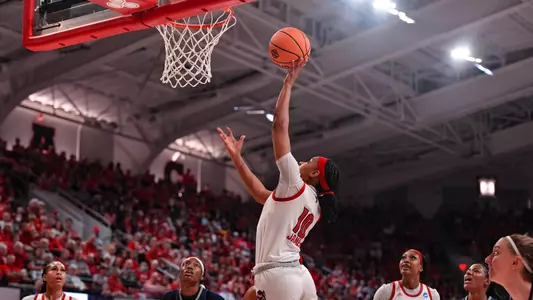 Aziaha James Layup 2022 NCAAT