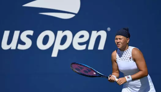 Diana Shnaider Signing 2022