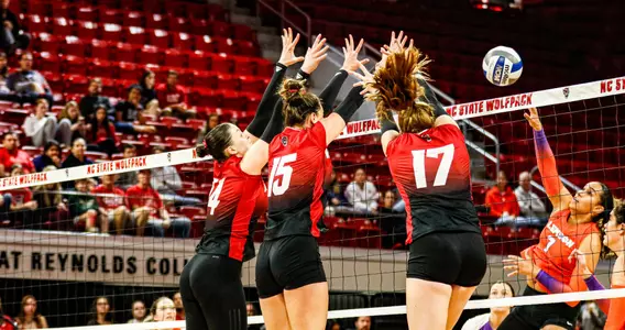Leoniak, Cropper, Rice Blocking v Clemson