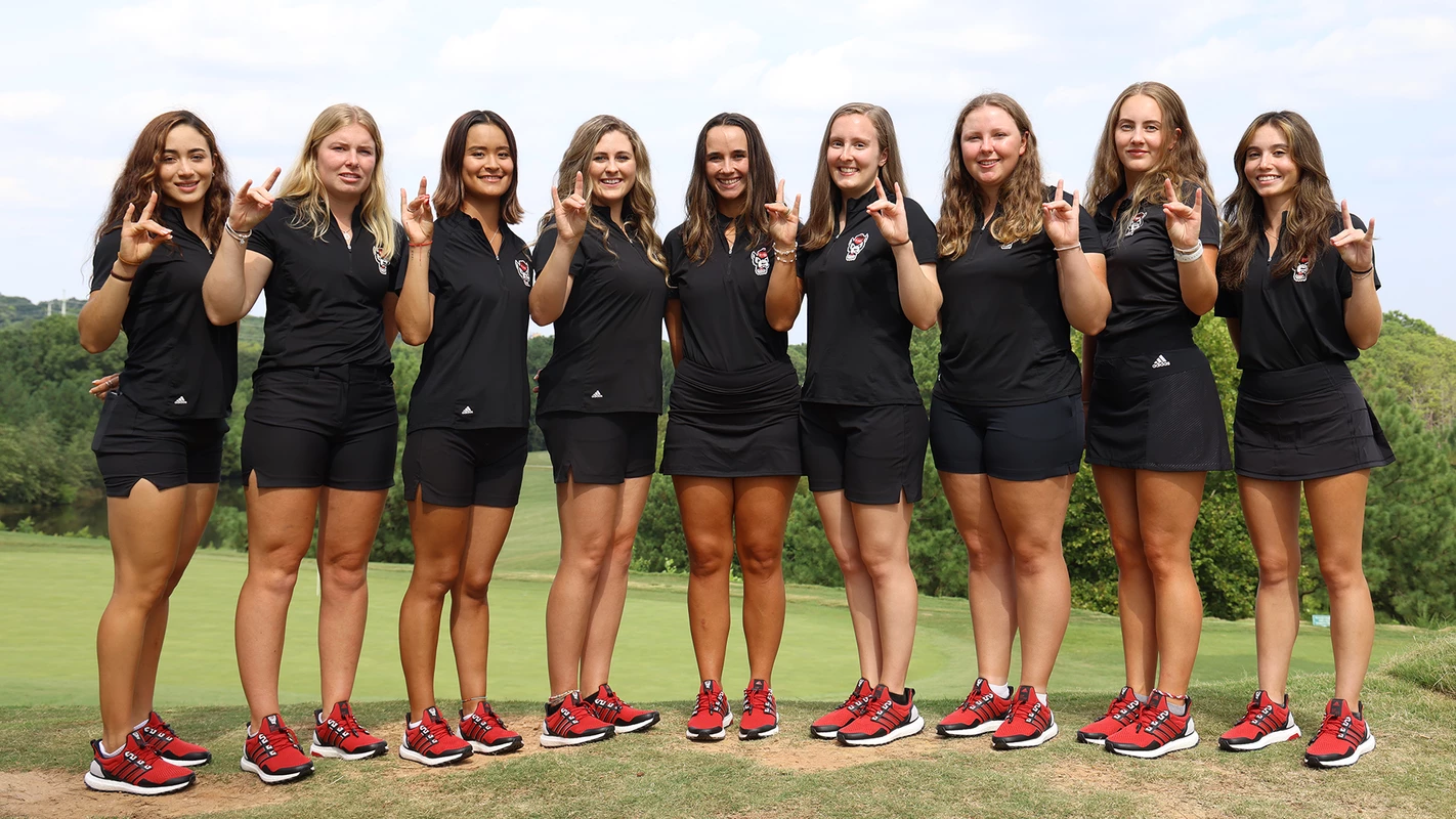 23-24 WGOLF Team Photo