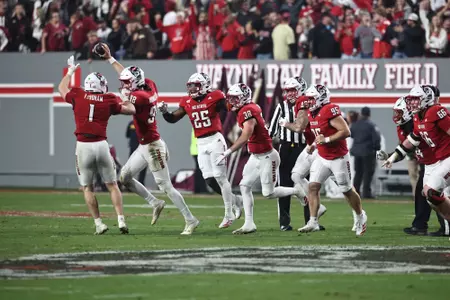 Caden Noonkester recovers FSU odd bounce