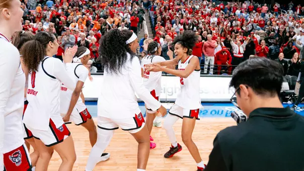 Wbb celebration vs. TENN