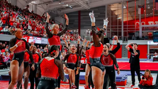 Caroline Volk Bars