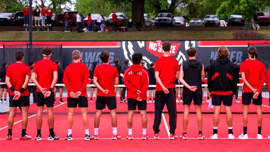 MTEN20250412 team during national anthem