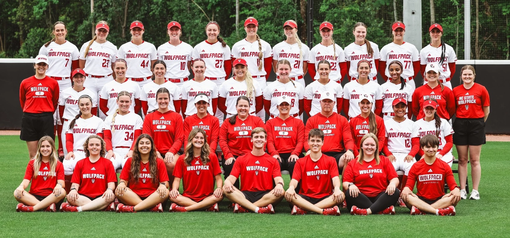 2025 Softball Team Photo