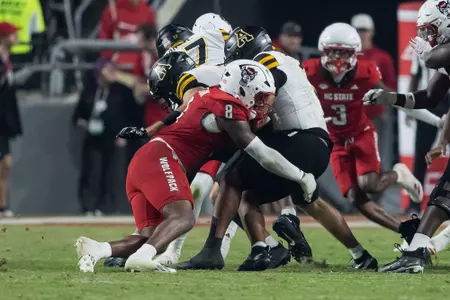 Da"Karri Nelson Tackle