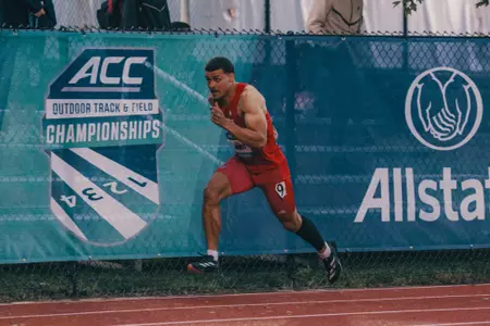 Elijah Dawes running in the 400m final at the ACC Championships