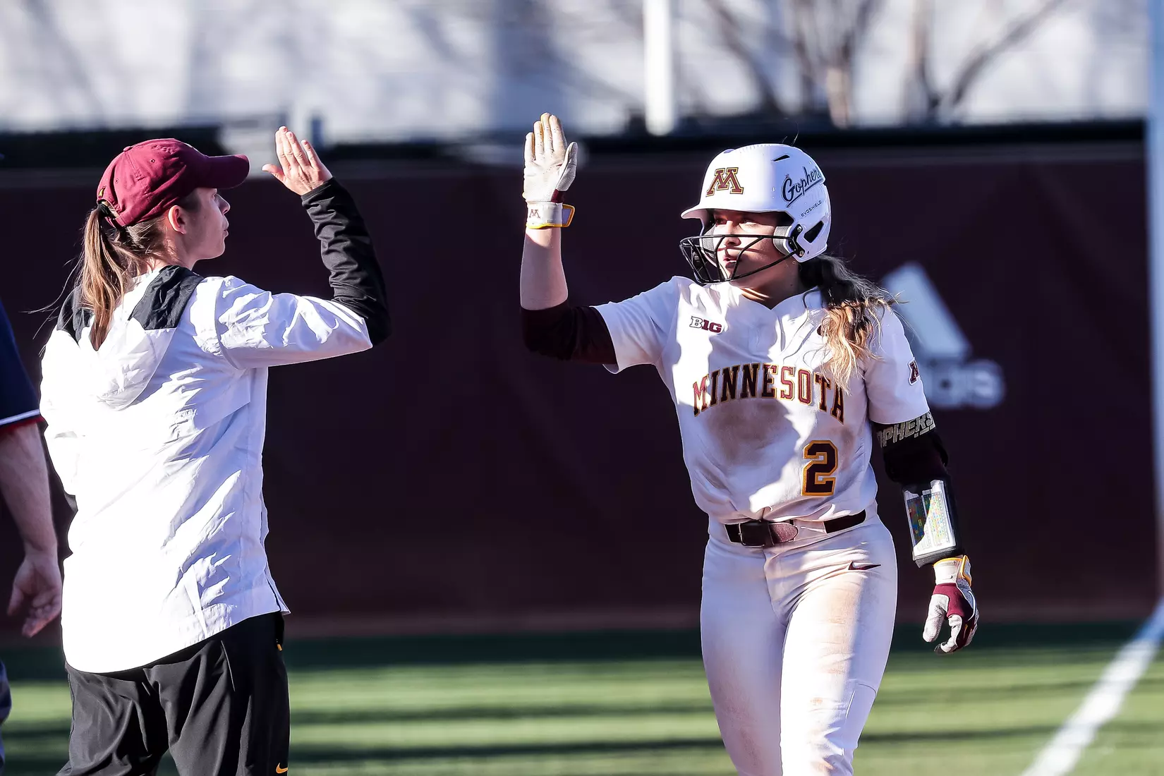 Strelow Sydney, Wynn Carly