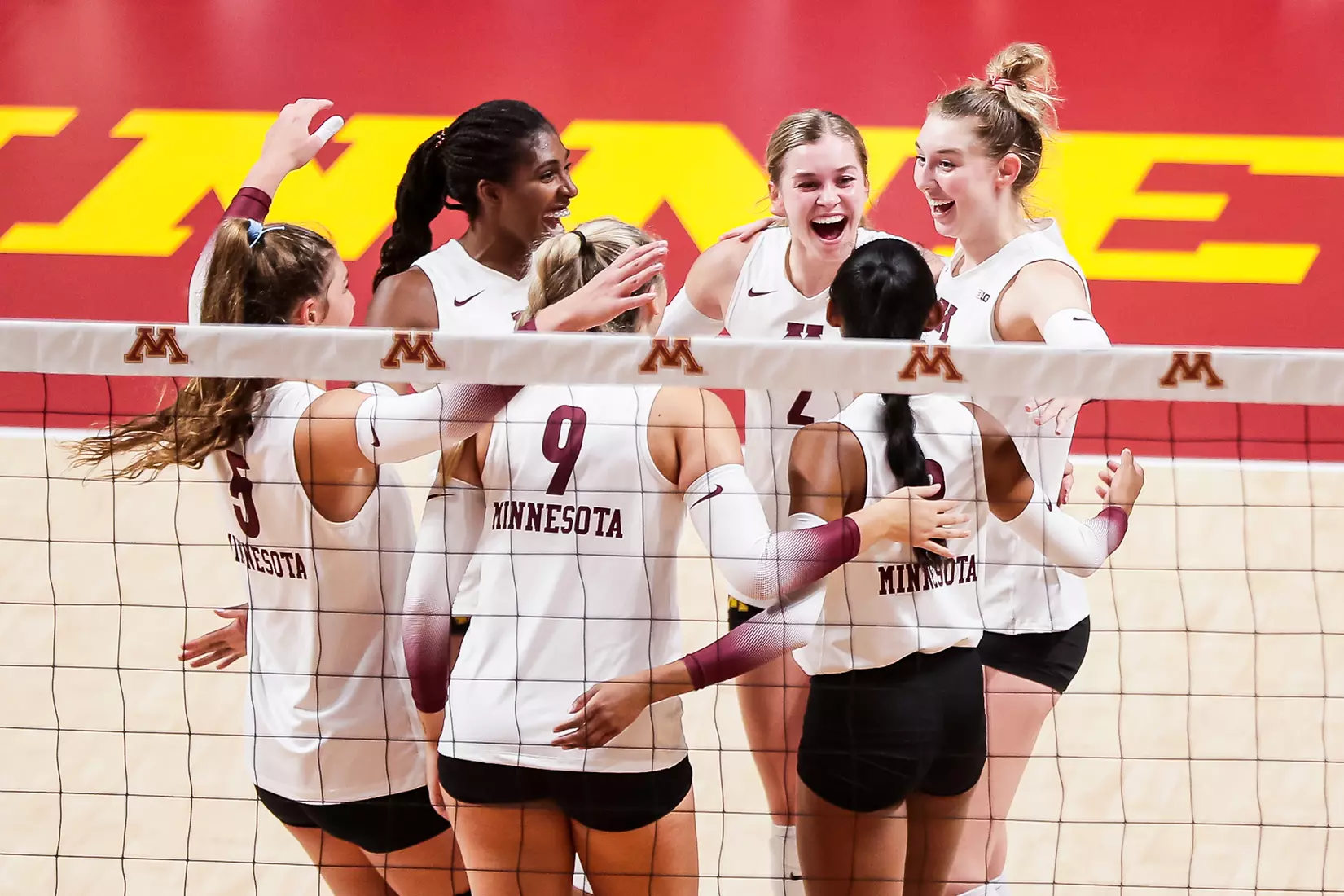 Jenna Wenaas, team, celebration