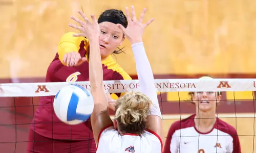 Tori Dixon had 17 kills to help the Gophers to a win over No. 18 Michigan.