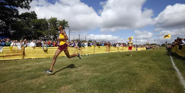 Hassan Mead and the Gophers will run at the NCAA Midwest Regional this Saturday
