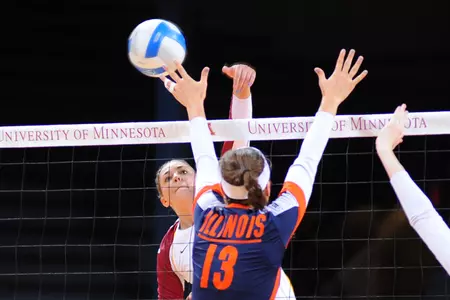 Katherine Harms and the No. 10 Gophers swept Illinois in three straight sets Sunday.