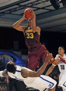 Rodney Williams Jr. drives to the basket in the first half.