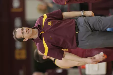 Head coach Mike Burns