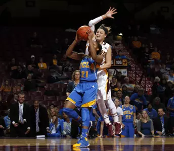Rachel Banham reaches 1,500 career points in the last game of the Subway Classic