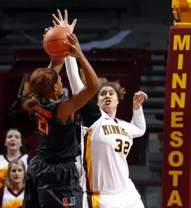 Amanda Zahui B. posted a double-double with 25 points and 12 rebounds Sunday vs. UND.